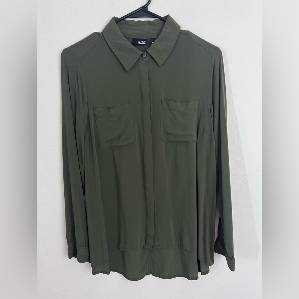 Medium Ana Green Button Down Shirt